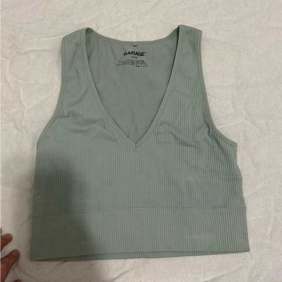 Green top - Picture 1 of 3